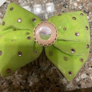 Cupcake green bow